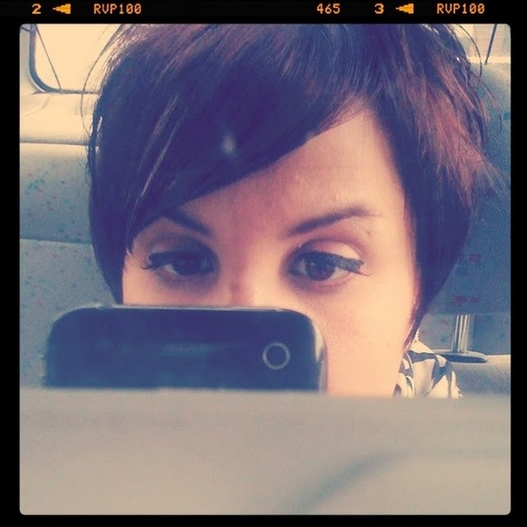 Profile Picture of Danna Gizzie (@dannamarie72) on Poshmark