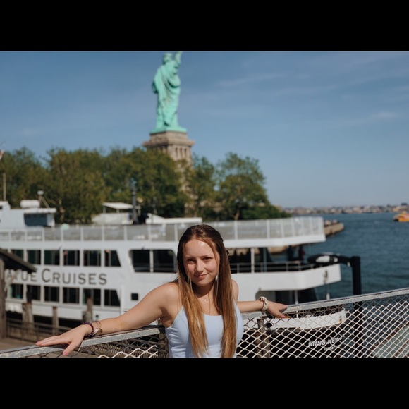 Profile Picture of Rose Daddario (@rdaddari09) on Poshmark