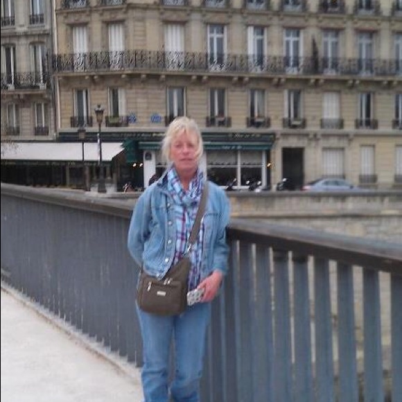Profile Picture of Janet Strainic (@juanita1169) on Poshmark