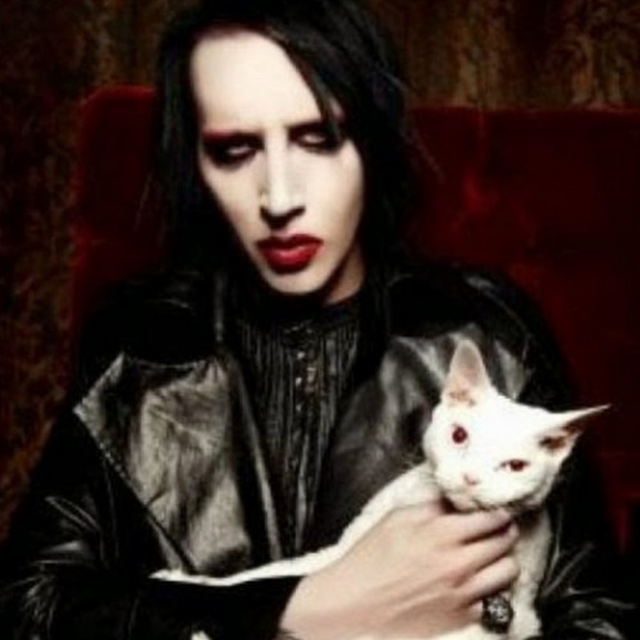 Profile Picture of Justine Howell (@justine001) on Poshmark