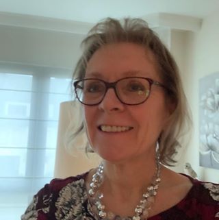 Profile Picture of Claude Nadia (@claude.nadia) on Facebook