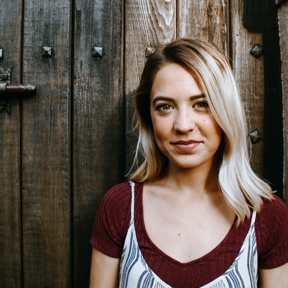 Profile Picture of Michaela Lusk (@michaelalusk) on Poshmark