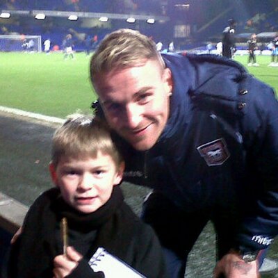 Profile Picture of Josh Alfano (@blackberryjosh) on Twitter