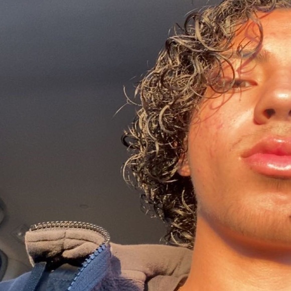 Profile Picture of Jason Recinos (@jasonrecinos611) on Poshmark