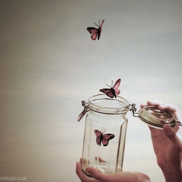 Profile Picture of Shreya Ramanathan (@shreyasrc2021) on Poshmark