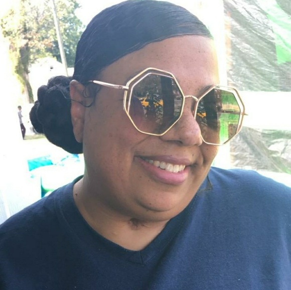 Profile Picture of Shawnta Rushin (@tayluv46) on Poshmark