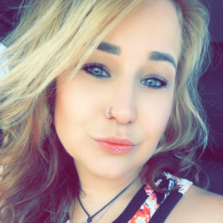 Profile Picture of Michelle Rae (@michellerae16) on Tiktok