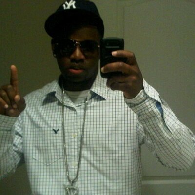 Profile Picture of Johnny Smalls (@JohnnyJSmalls) on Twitter