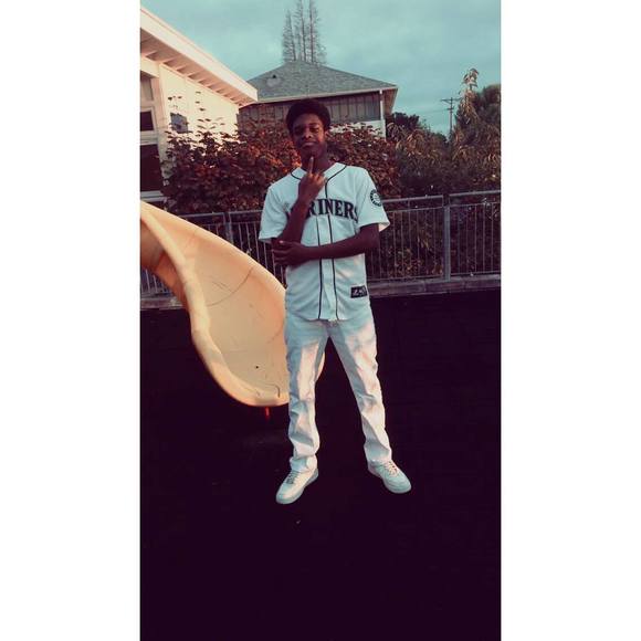 Profile Picture of Billy Foster (@billyfoster86) on Poshmark