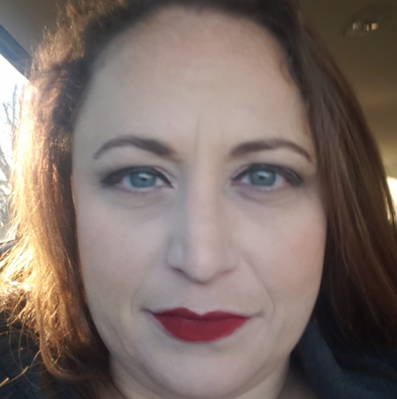 Profile Picture of Dani Trzcinski (@danitrz323) on Poshmark