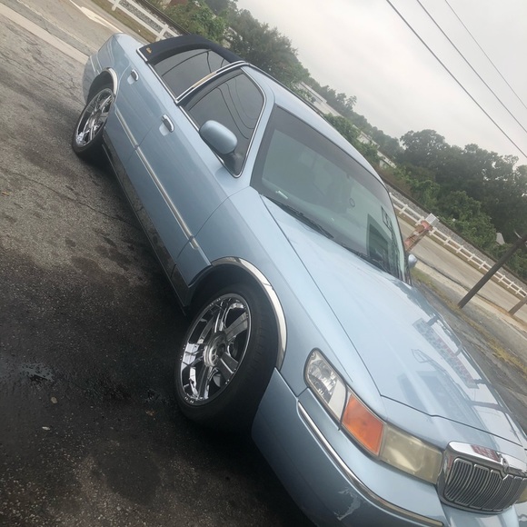 Profile Picture of Julio Salgado (@jes4594) on Poshmark