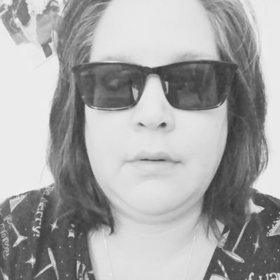 Profile Picture of Coralacetate (@monicacourtney) on Twitter