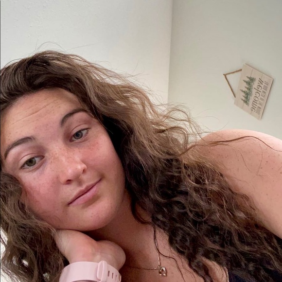 Profile Picture of Aspen Cooper (@aspencooper12) on Poshmark