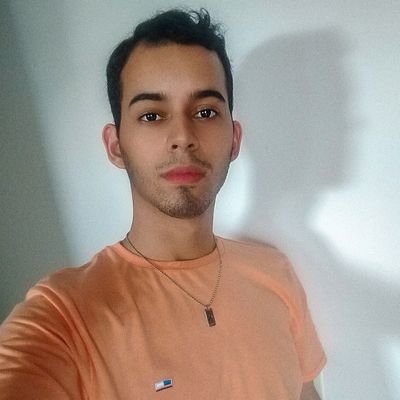 Profile Picture of Hi, It's Me 🍋 (@LeoPereira_00) on Twitter