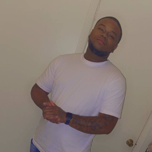 Profile Picture of Eddie Stokes (@ej11697) on Poshmark