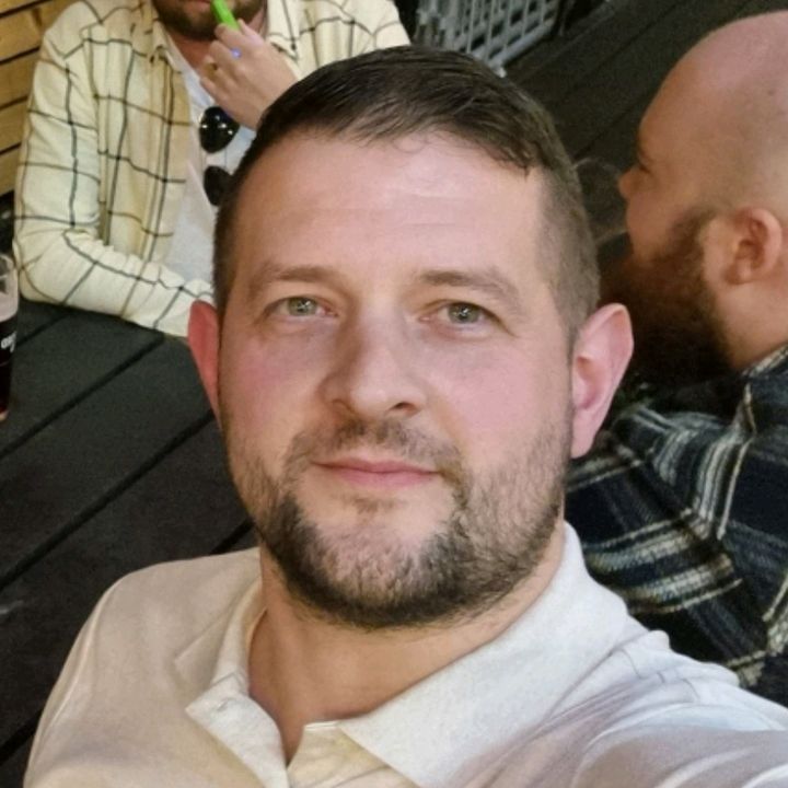 Profile Picture of David (@david_r_1986) on Tiktok