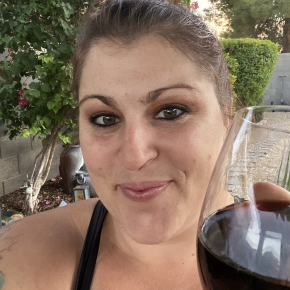 Profile Picture of Gina Costarella (@gbutterfly1) on Poshmark