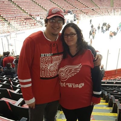 Profile Picture of Donald Schell (@PKTMelloYello35) on Twitter