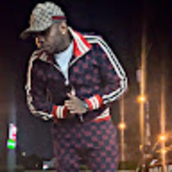 Profile Picture of James Gardener (@monclermanny144) on Poshmark