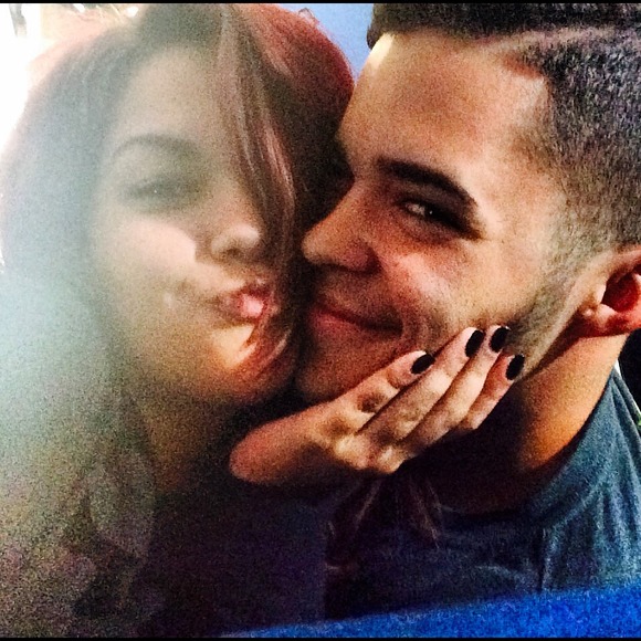 Profile Picture of Michael Reyes (@mikemr96) on Poshmark