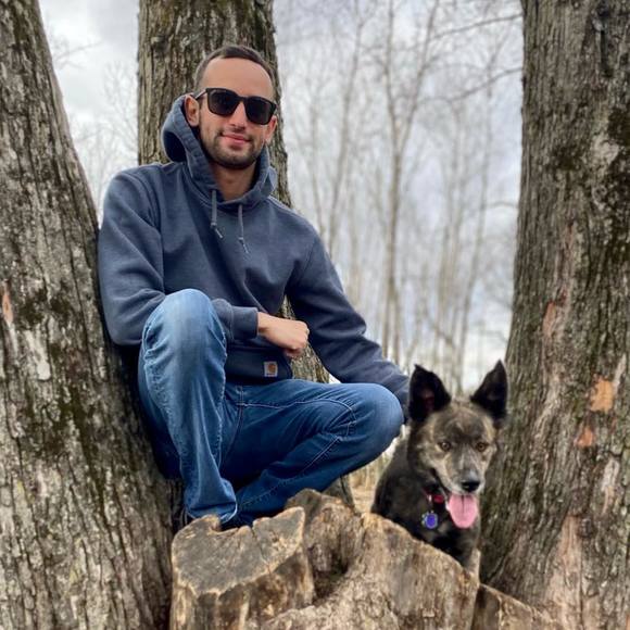 Profile Picture of Simon Weisler (@simonw00) on Poshmark