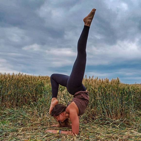 Profile Picture of Danny Goldies (@dannygold) on Poshmark