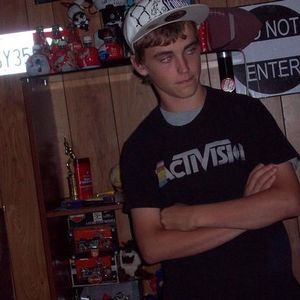 Profile Picture of Kris Cloutier (@dylan_rcks101) on Myspace