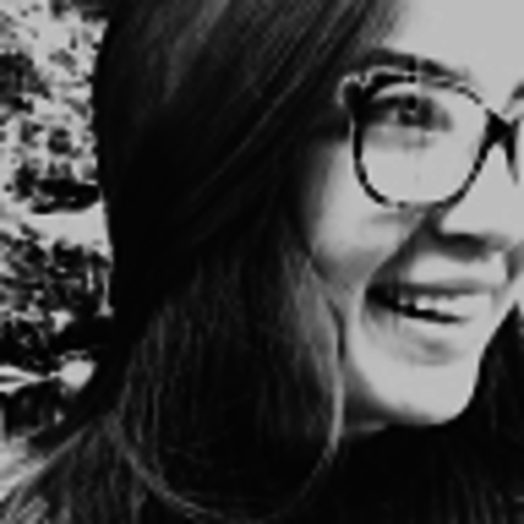 Profile Picture of Cela Boesche (@cela_boesche) on Poshmark