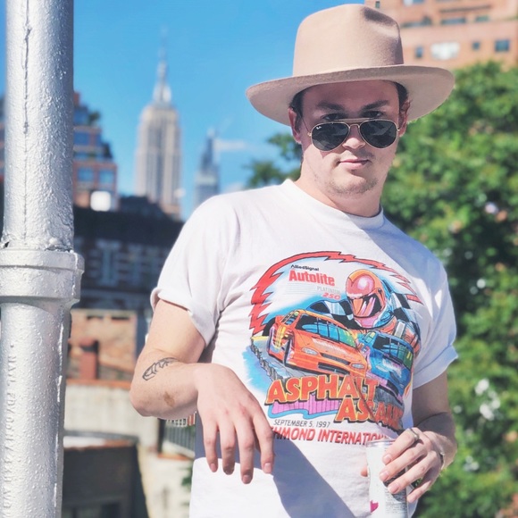 Profile Picture of Daniel Herbick (@dherbick) on Poshmark