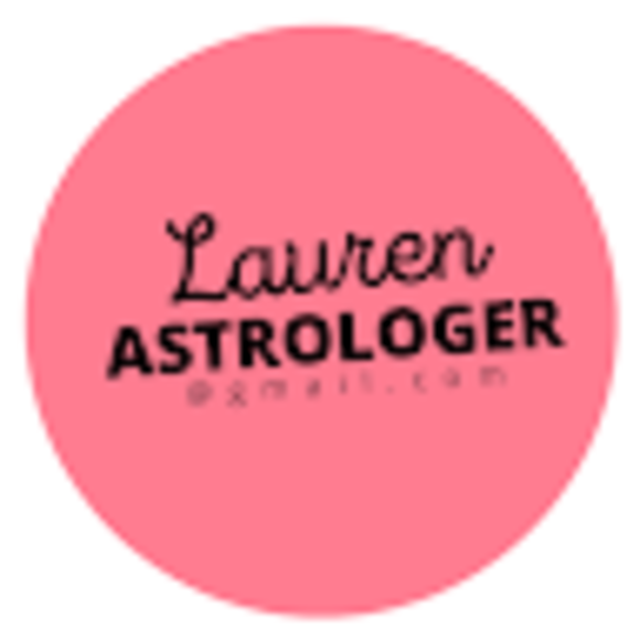 Profile Picture of Lauren Barr (@loastrologer) on Poshmark