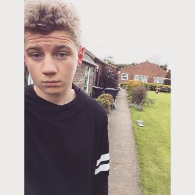 Profile Picture of Josh Hazell (@Josh_Hazelll) on Twitter