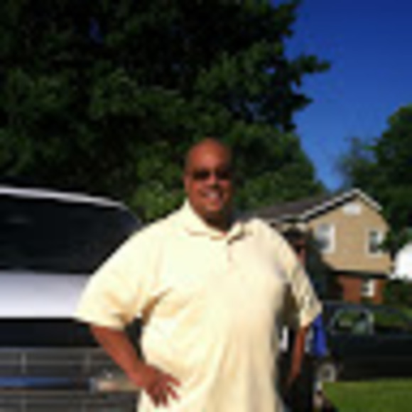 Profile Picture of Tony Conner (@tonyconner402) on Poshmark