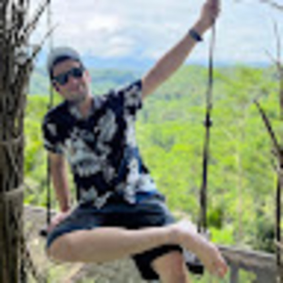 Profile Picture of Eric Spafford (@ericspafford) on Poshmark