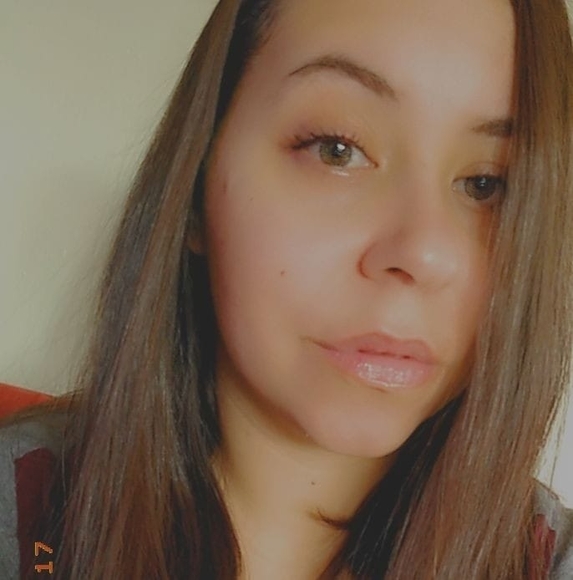 Profile Picture of Blasina Martinez (@rinii) on Poshmark