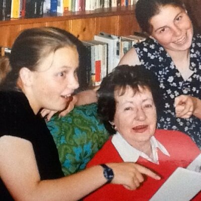 Profile Picture of Julia Holmes-Philp (@julia_holmes) on Twitter