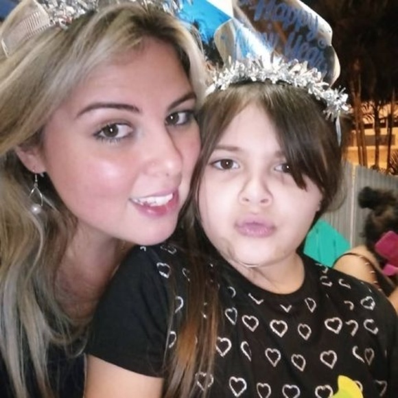 Profile Picture of Cristal Perez (@cristalperez910) on Poshmark