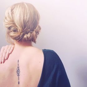 Profile Picture of Melanie Thibault (@alomelonee) on Pinterest