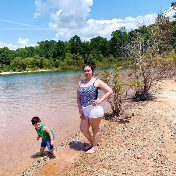 Profile Picture of Yesenia Campos (@yeni86) on Poshmark