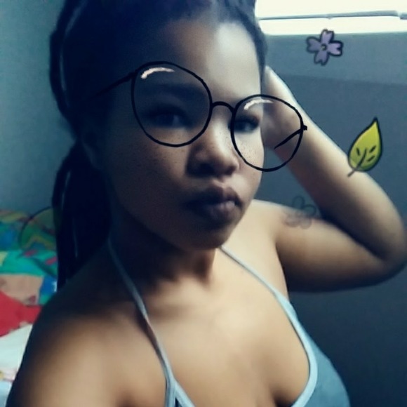 Profile Picture of Aaliyah Jenkins (@aaliyahjenkins) on Poshmark