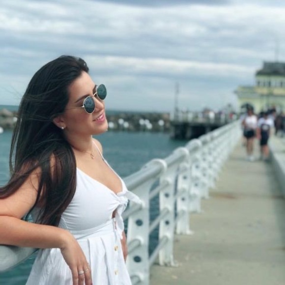 Profile Picture of Andrielly Leardini (@dri_dmoura_2) on Poshmark