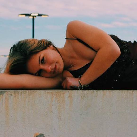 Profile Picture of Emily Michalski (@emily_michalski) on Poshmark