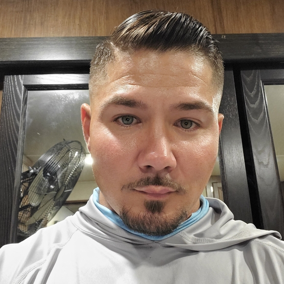 Profile Picture of Roro Marrelli (@rormarrelli) on Poshmark