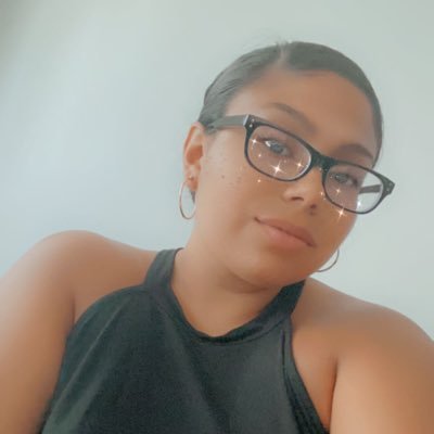 Profile Picture of Victoria Gonzalez (@tori_gonz) on Twitter