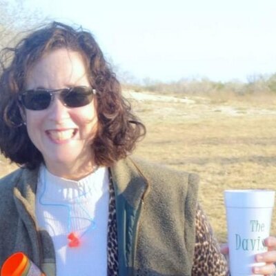 Profile Picture of Clare DeCleva Hammer (@clarehammer) on Twitter