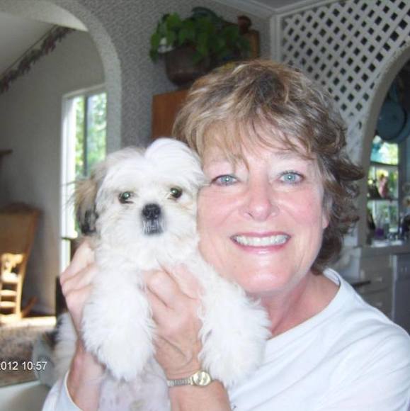 Profile Picture of Shari Pickett (@pickettshari) on Poshmark