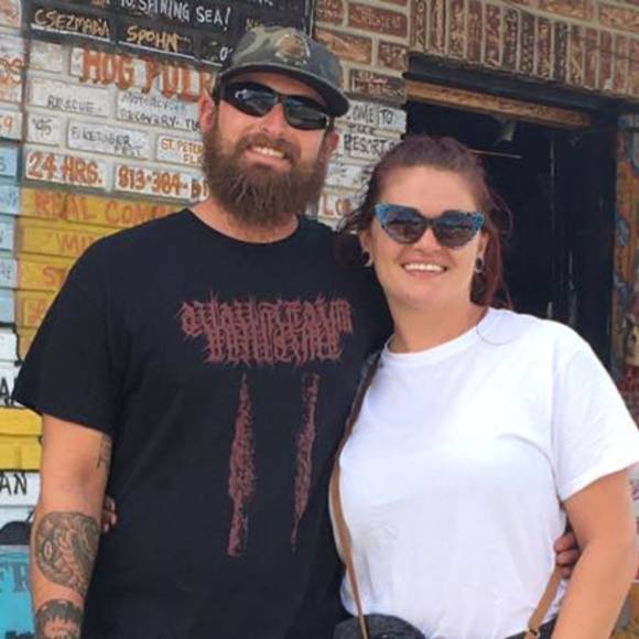 Profile Picture of Whitney Hardeman (@wehardeman) on Poshmark