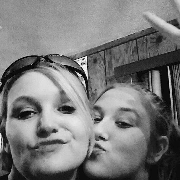 Profile Picture of Kaley Richards (@krichards37) on Poshmark