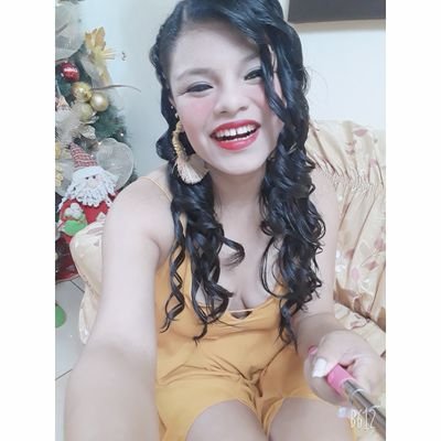 Profile Picture of Elizabeth Judith (@chicalatina03) on Twitter