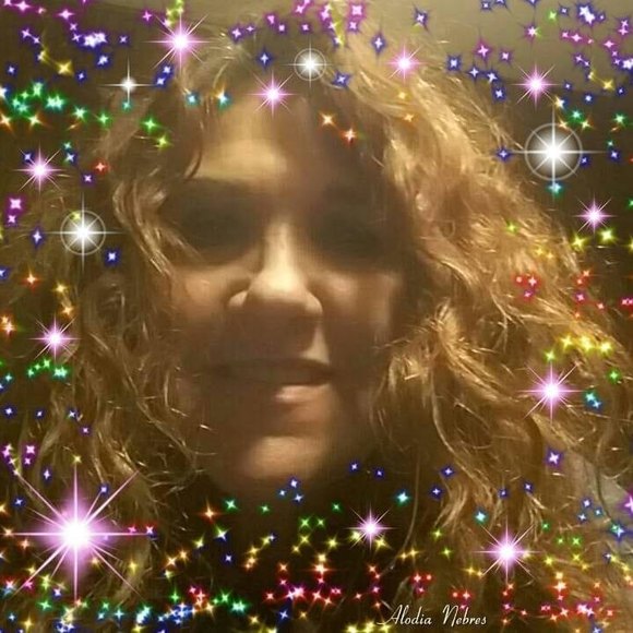Profile Picture of Rachel Annis brown (@annis403) on Poshmark