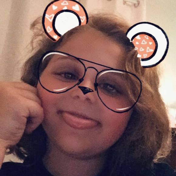 Profile Picture of Lylly Vallance (@lyllyvallance) on Poshmark